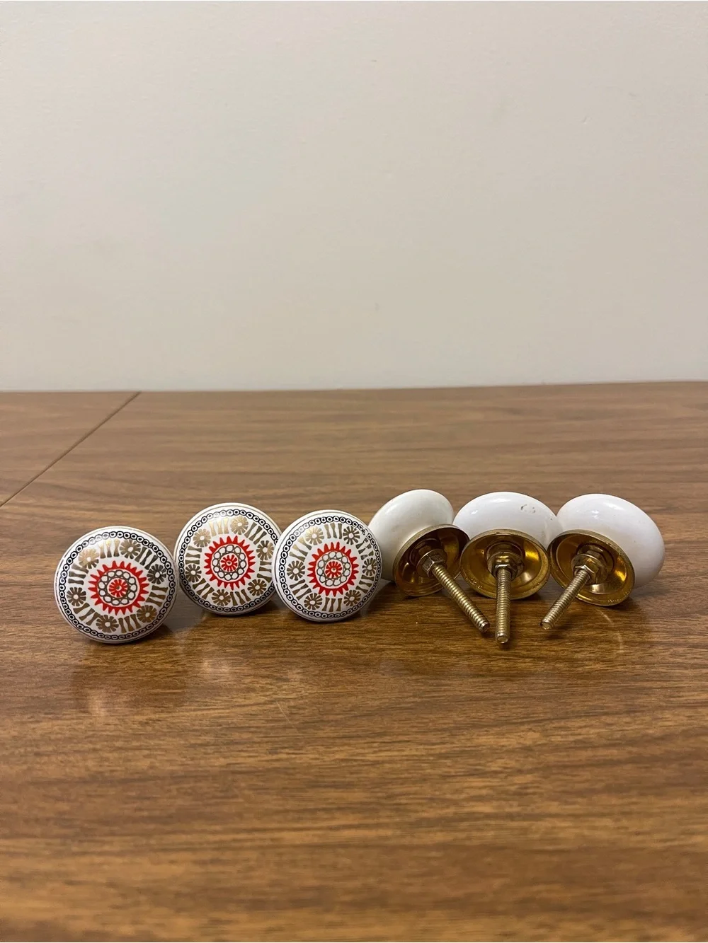 Set of 6 Patterned Knobs
